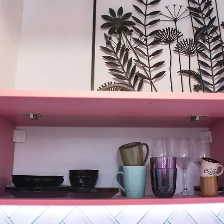 Seek And Hide - Csilla's Tiny Hideaway Apartment Brașov